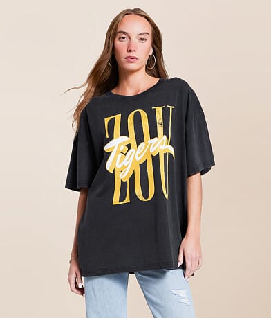 Gameday SOCIAL® Zou™ Tigers™ T-Shirt front view