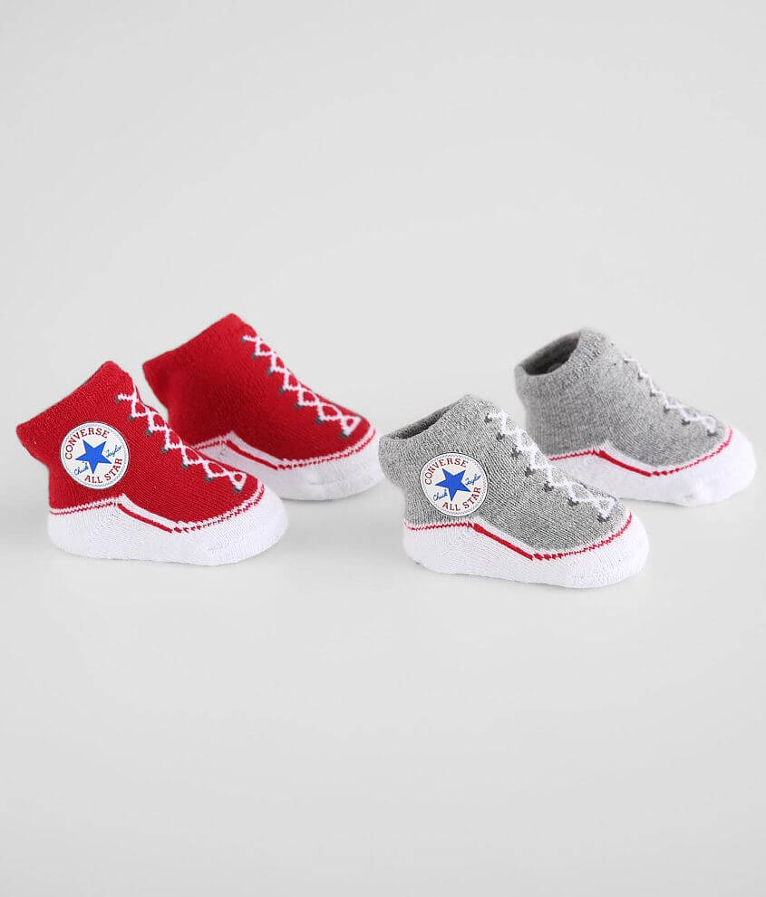 Baby hot sale wearing converse