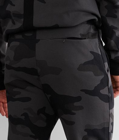 Champion&#174; Tech Weave Jogger BACK_POCKET