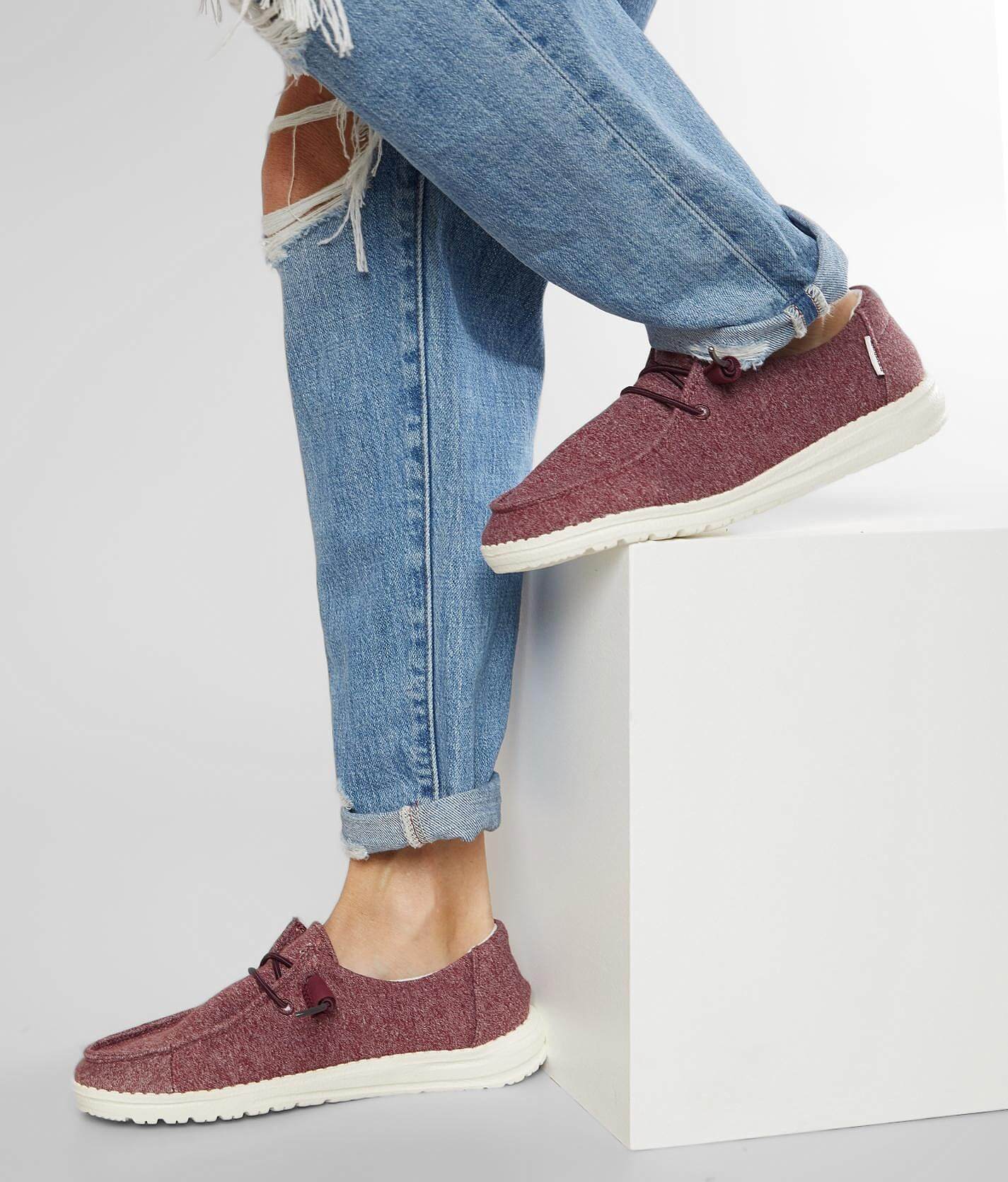 hey dude shoes maroon