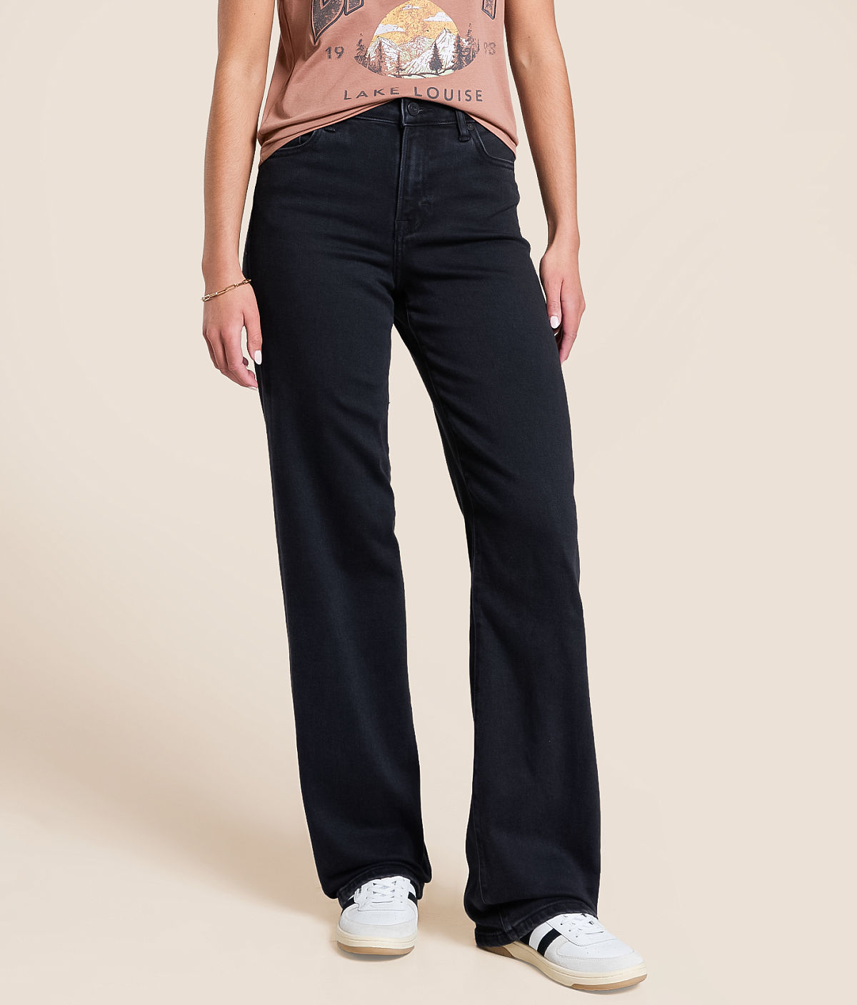 HIDDEN Logan Dad Stretch Jean — Black by Buckle