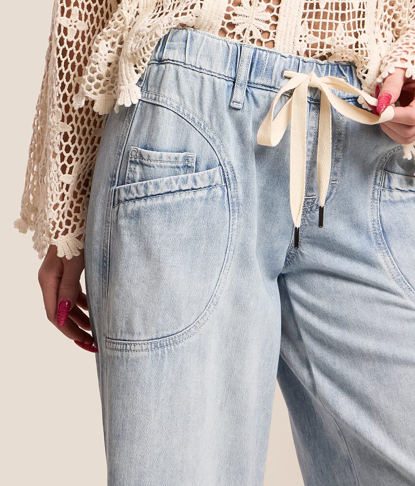 Blake Ultra Wide Leg Jean - thumbnail 6