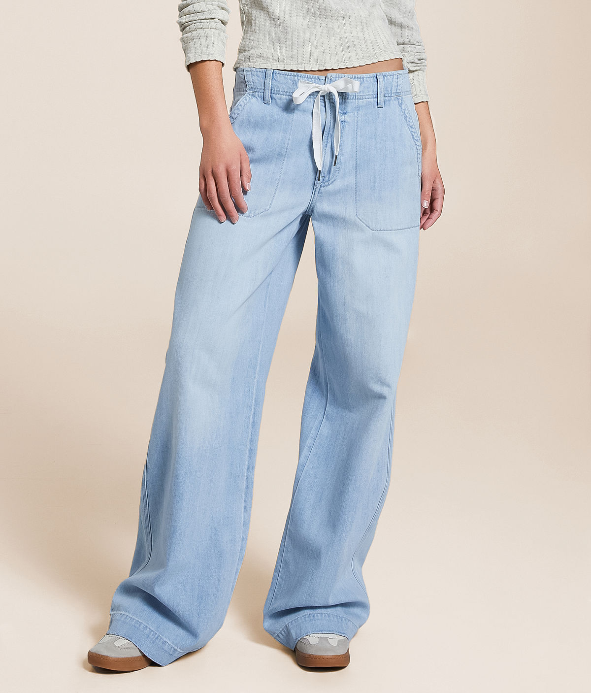 HIDDEN Nori Wide Leg Jean — Light by Buckle