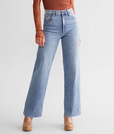 HIDDEN Logan Dad Jean FULL_LEFT_SIDE