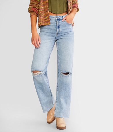 HIDDEN Logan Dad Jean FULL_LEFT_SIDE
