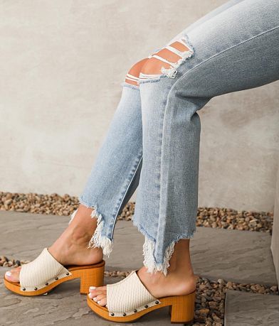 HIDDEN Happi Cropped Flare Stretch Jean misc detail 1 view