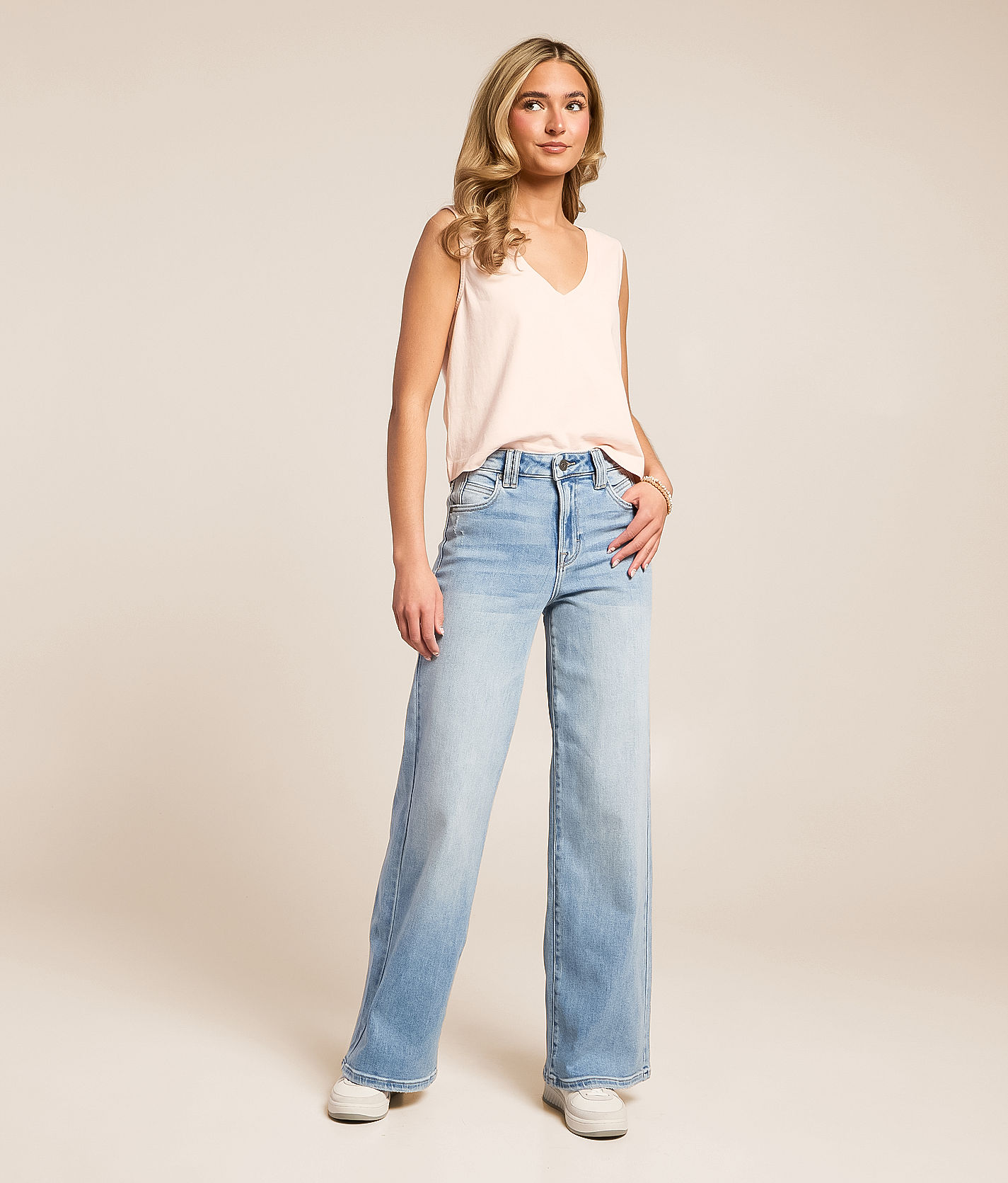HIDDEN Nori Wide Leg Stretch Jean - Women's Jeans in Medium | Buckle