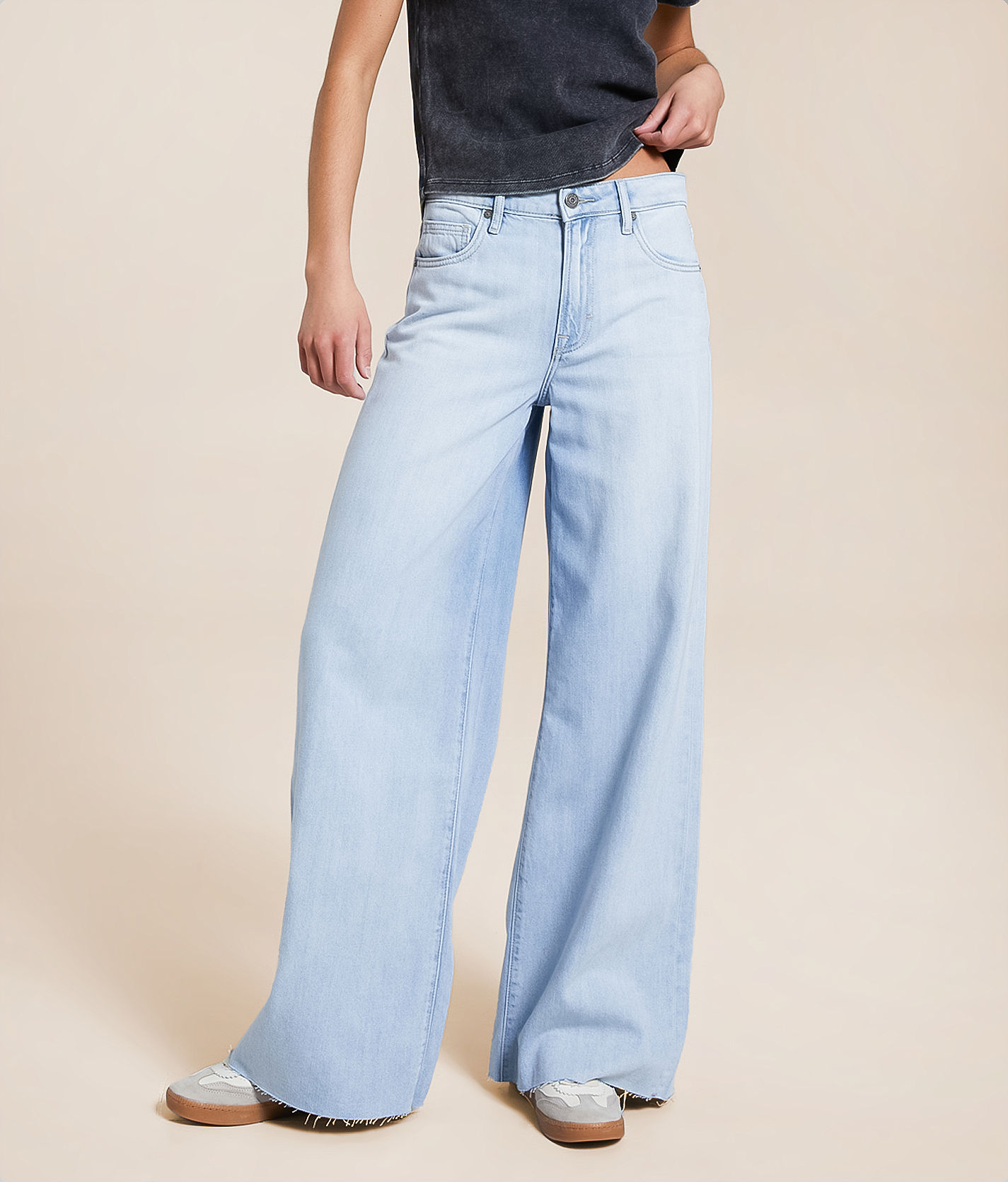 〈 NUTH 〉 Reverse Paneled Wide-Leg Denim HIDDEN Nori Ultra Wide Leg Jean - Women's Jeans in Light