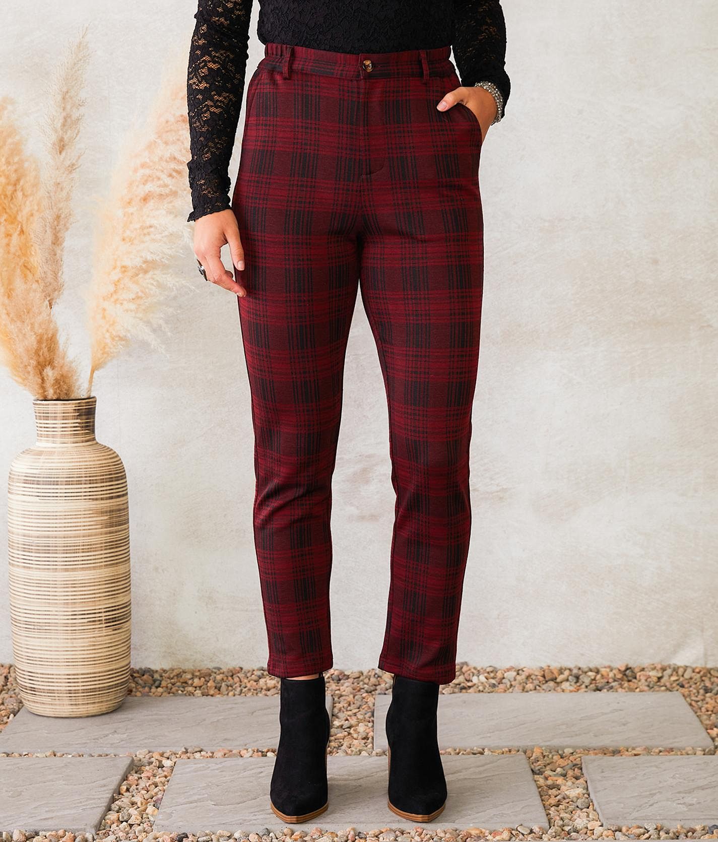 Women Checkered Black Trousers & Pants