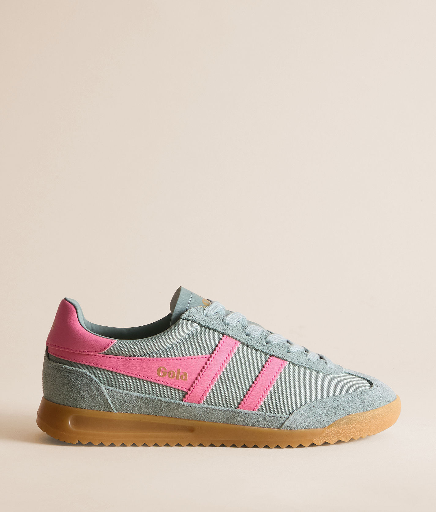 gola tornado tobacco Jogger Sneaker Moody Orange / 6 Tonal suede toe and heel cap and lace facings add further to the 80s Casuals aesthetic Gola Tornado Sneakers