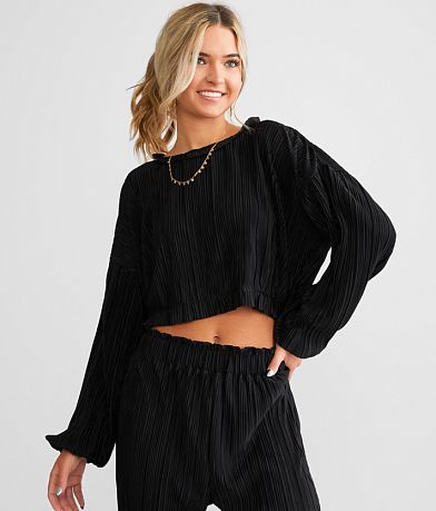 red by BKE Pleated Satin Cropped Top front view