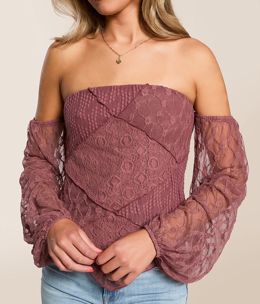Off The Shoulder Lace Hanky Top - thumbnail 4
