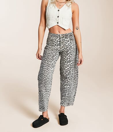 KanCan Horseshoe Cheetah Print Stretch Jean front view