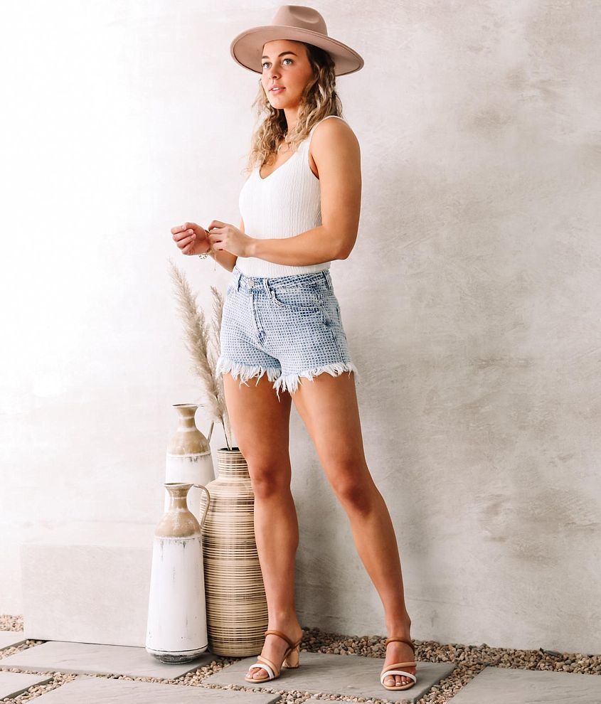 KanCan Crosshatch High Rise Short Women's Shorts in Medium Buckle