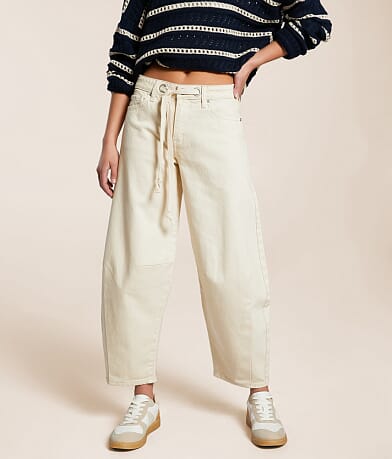 KanCan Signature Horseshoe Stretch Jean front view