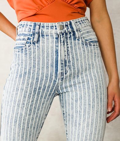 KanCan Signature Ultra High Rise Super Flare Jean MISC_DETAIL_1