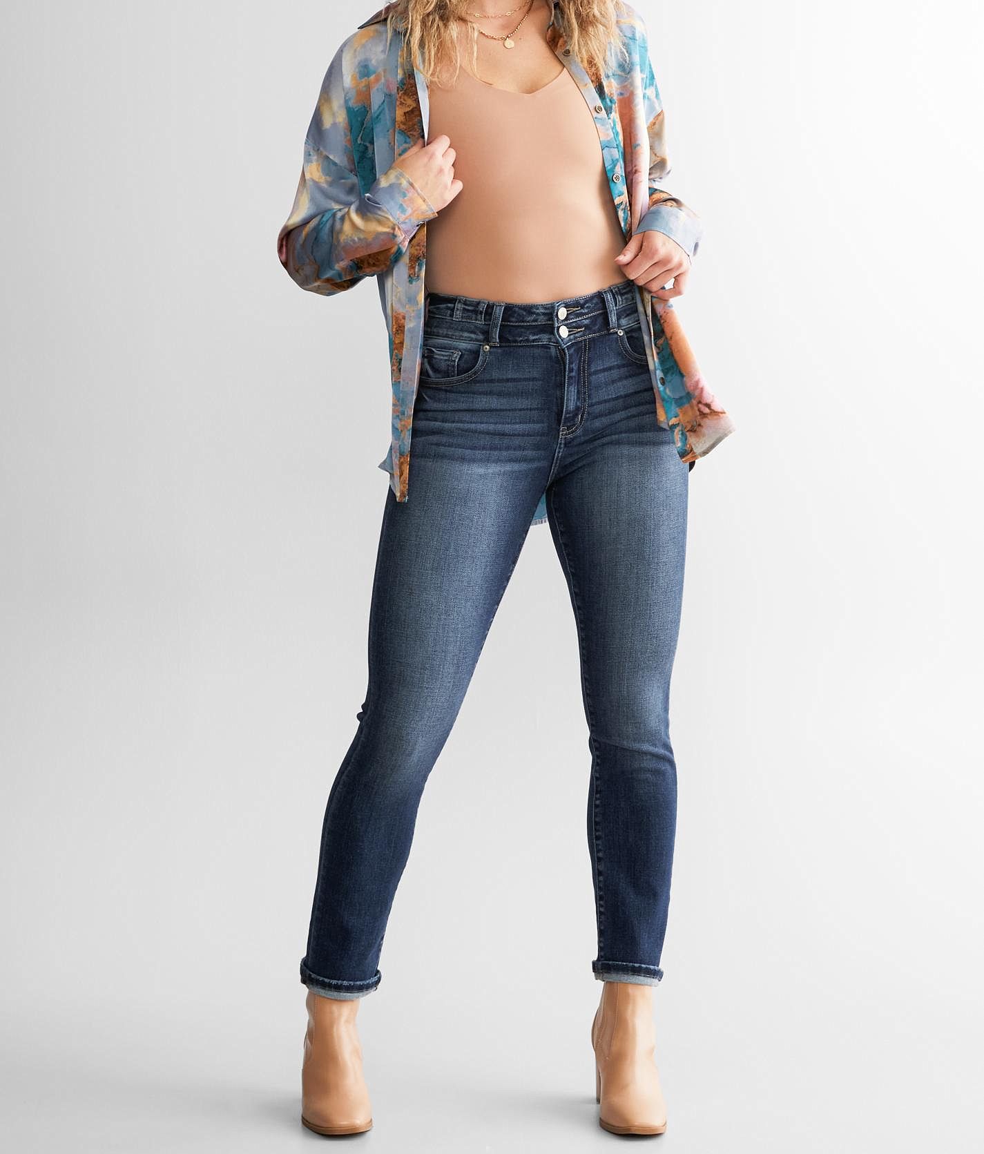 KanCan Signature Kurvy Ultra High Straight Jean Women's Jeans in