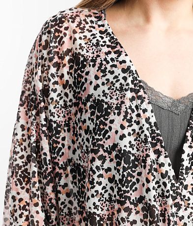 Daytrip Twisted Front Mesh Top MISC_DETAIL_1