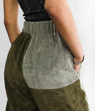 Gilded Intent Corduroy Jogger BACK_POCKET