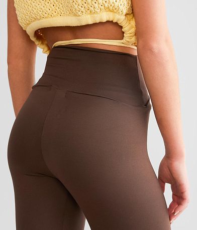 FITZ + EDDI Split Flare Legging back pocket view