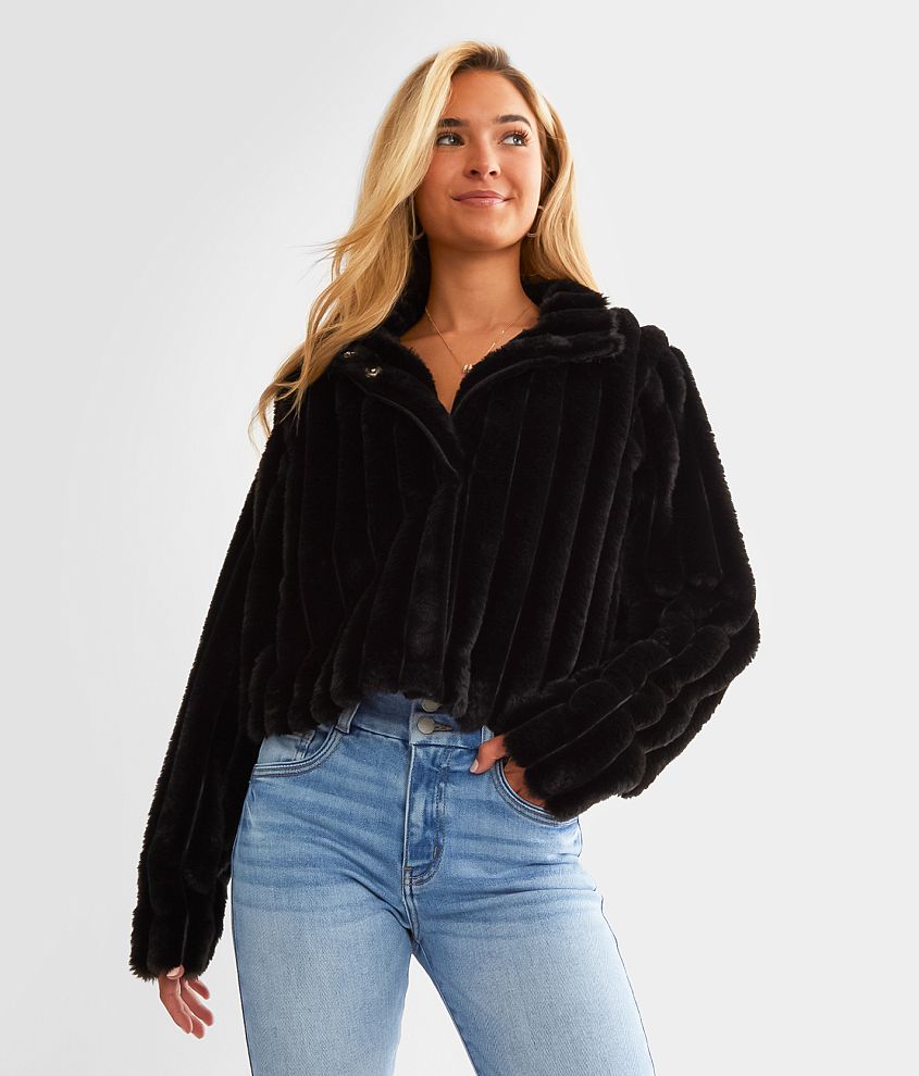 LE LIS Cozy Faux Fur Cropped Jacket front view
