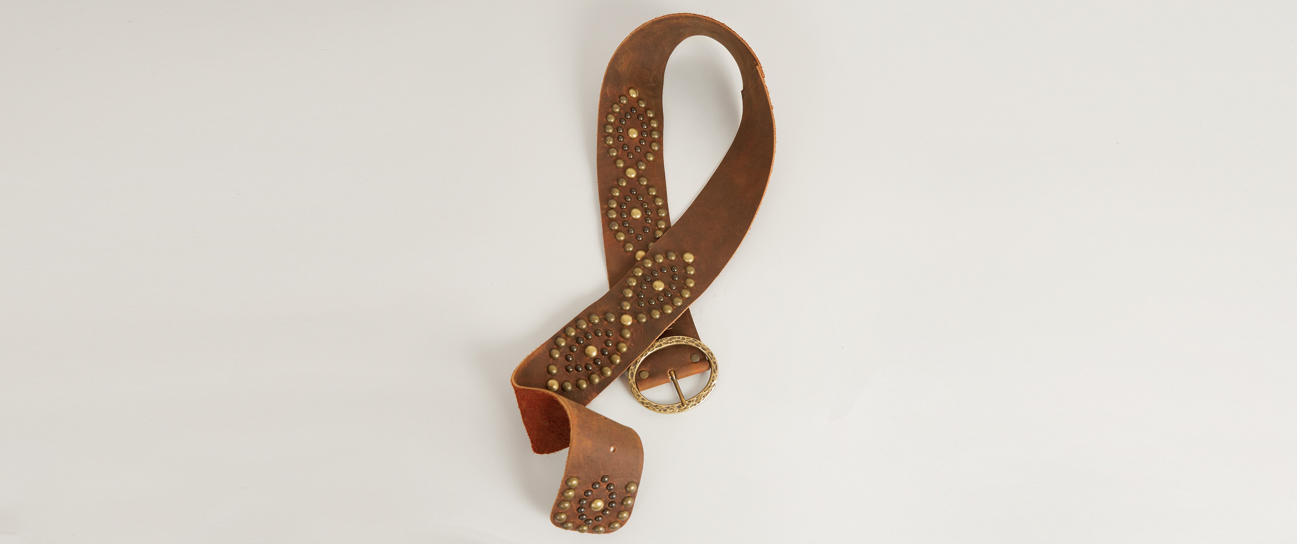 Leatherock Studded Belt - Clothing in Kodia Tobacco | Buckle display picture 1