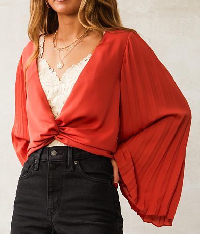 Willow &amp; Root Pleated Sleeve Top misc detail 1 view