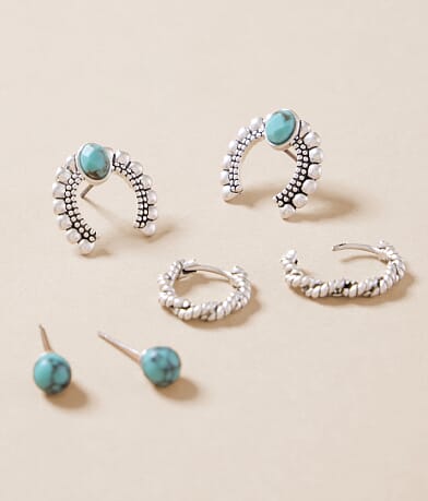 Lainey Wilson 3 Pack Horseshoe Earring Set front view