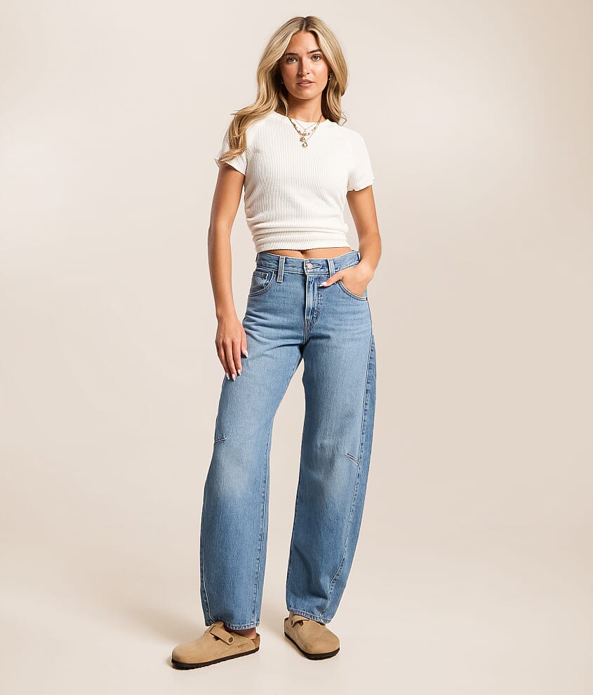 Levi's® Cinch Barrel Jean - Women's Jeans in Let Love In | Buckle