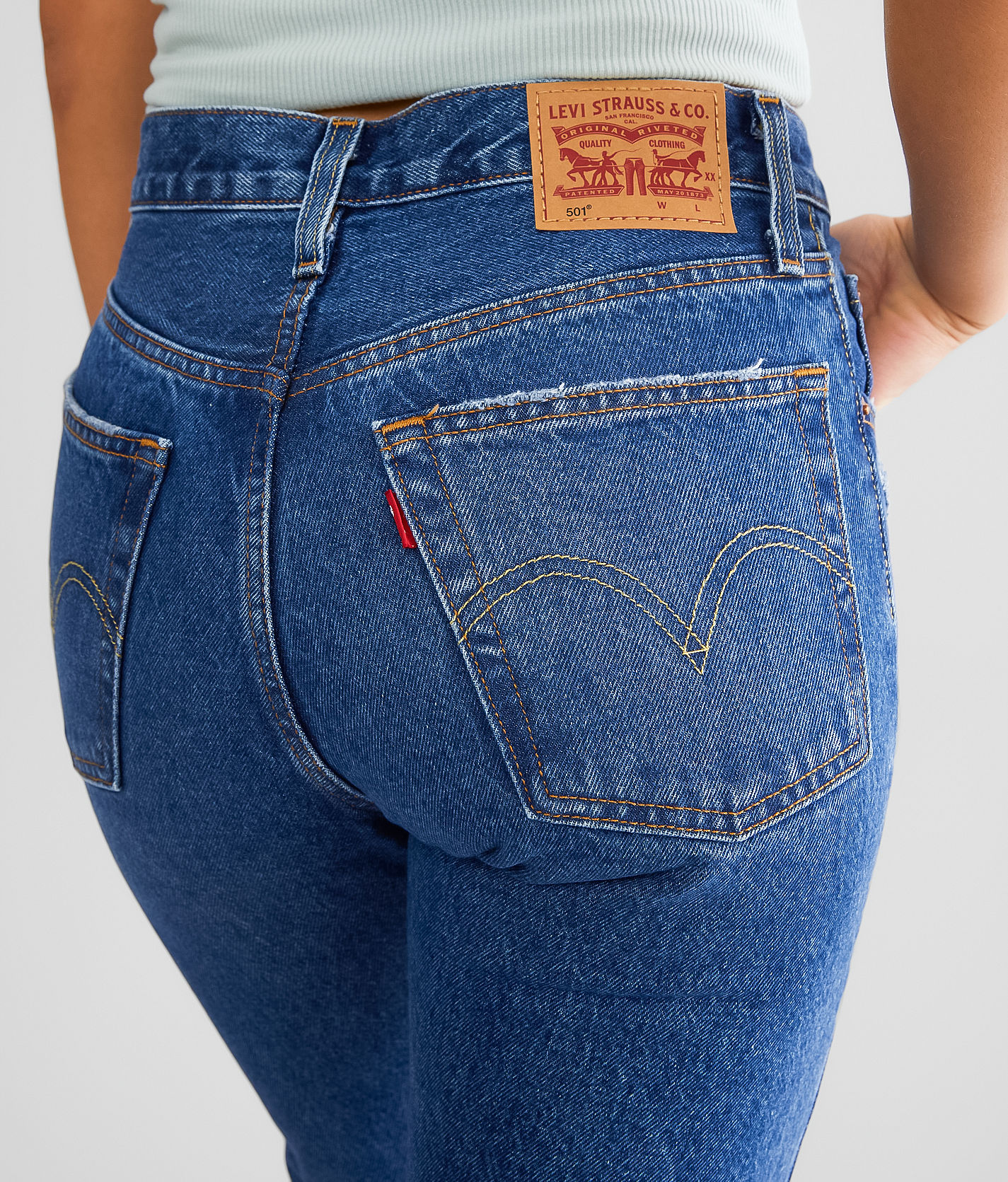 Female cheap levi jeans