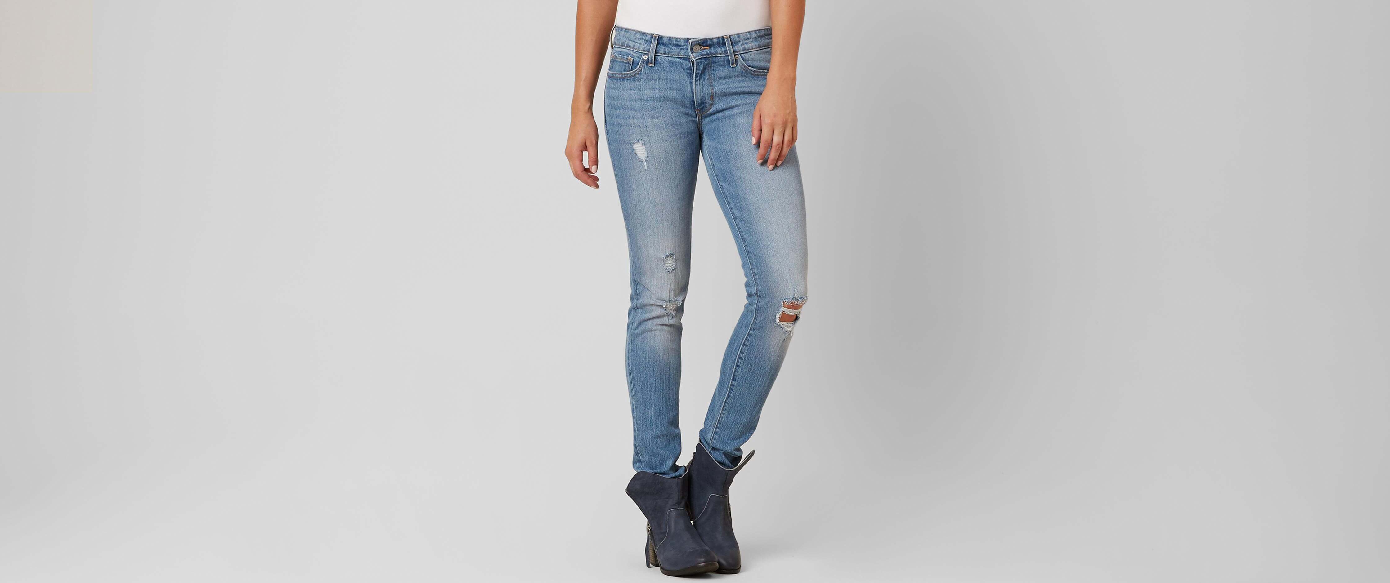 711 womens levis