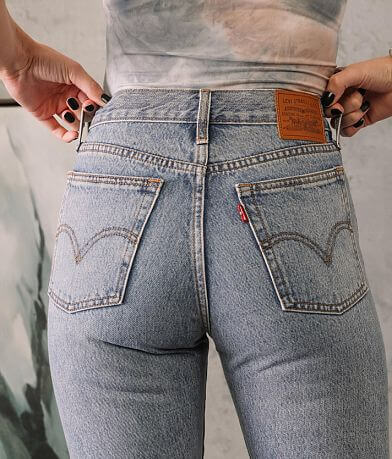 Levi&apos;s&#174; Wedgie Straight Jean back pocket view