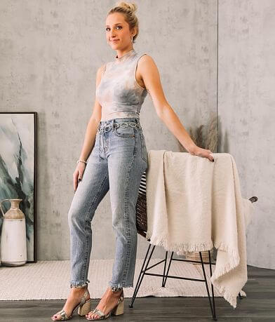 Levi&apos;s&#174; Wedgie Straight Jean misc detail 3 view
