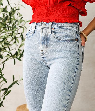 Levi&apos;s&#174; Premium Wedgie Icon Jean MISC_DETAIL_1