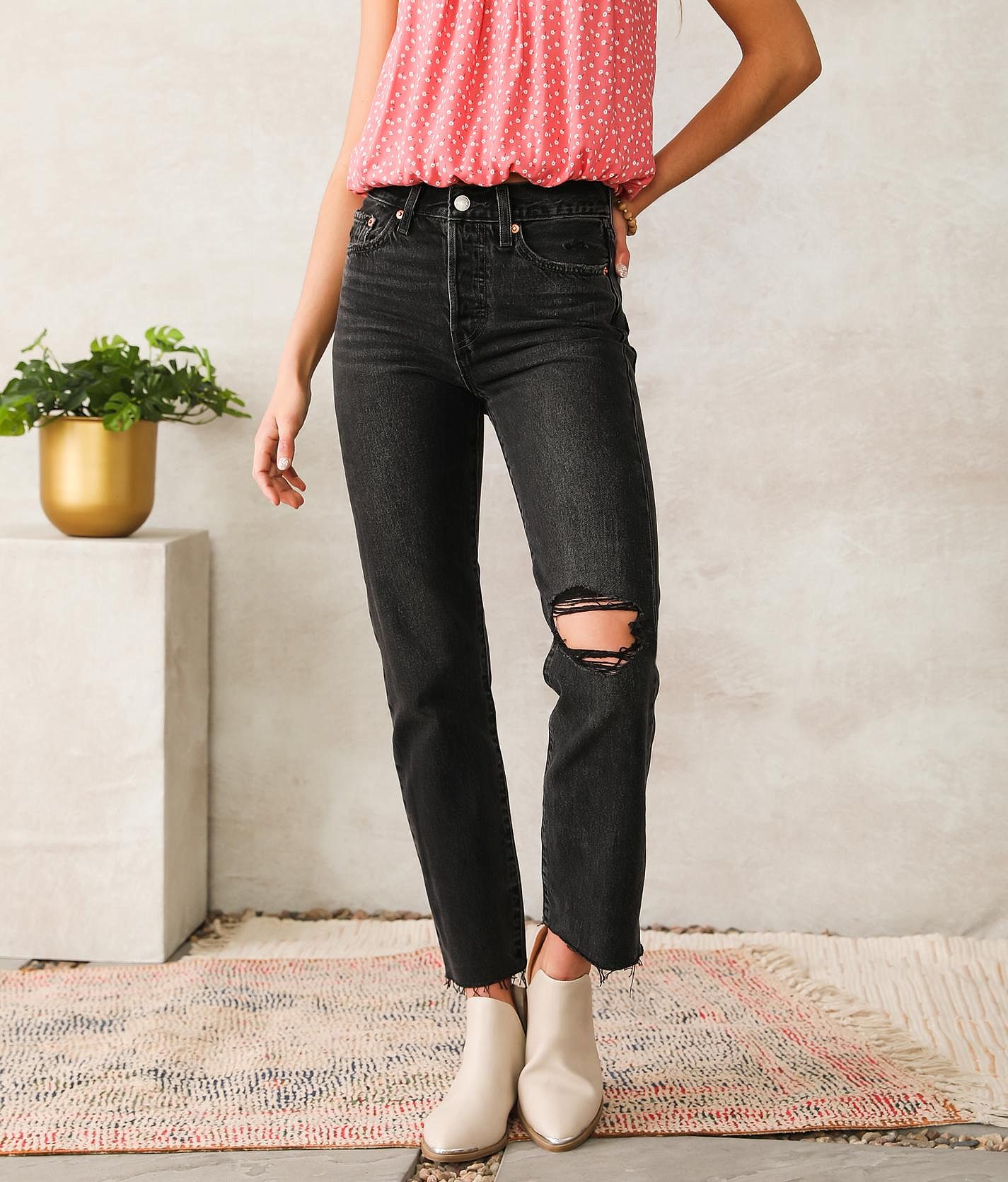 levi's wedgie straight jeans raw hem