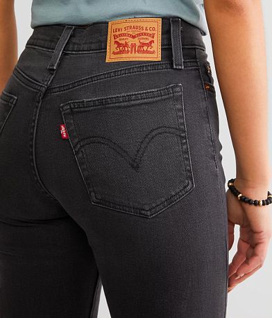 Levi&apos;s&#174; Wedgie Straight Stretch Jean back pocket view