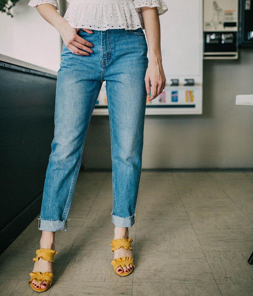 Levis mom deals jeans sneak peek