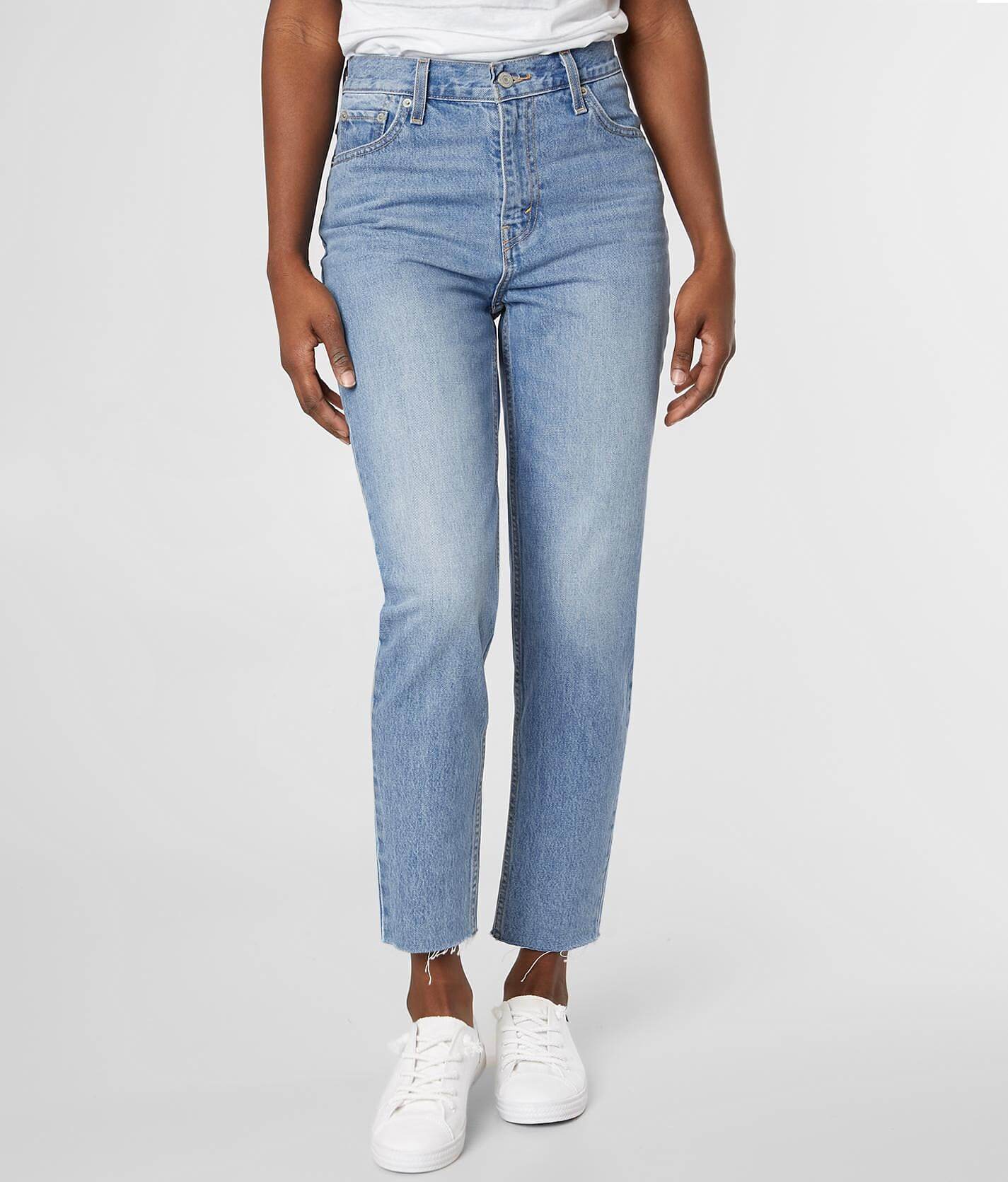 levi's mom jean sneak peek