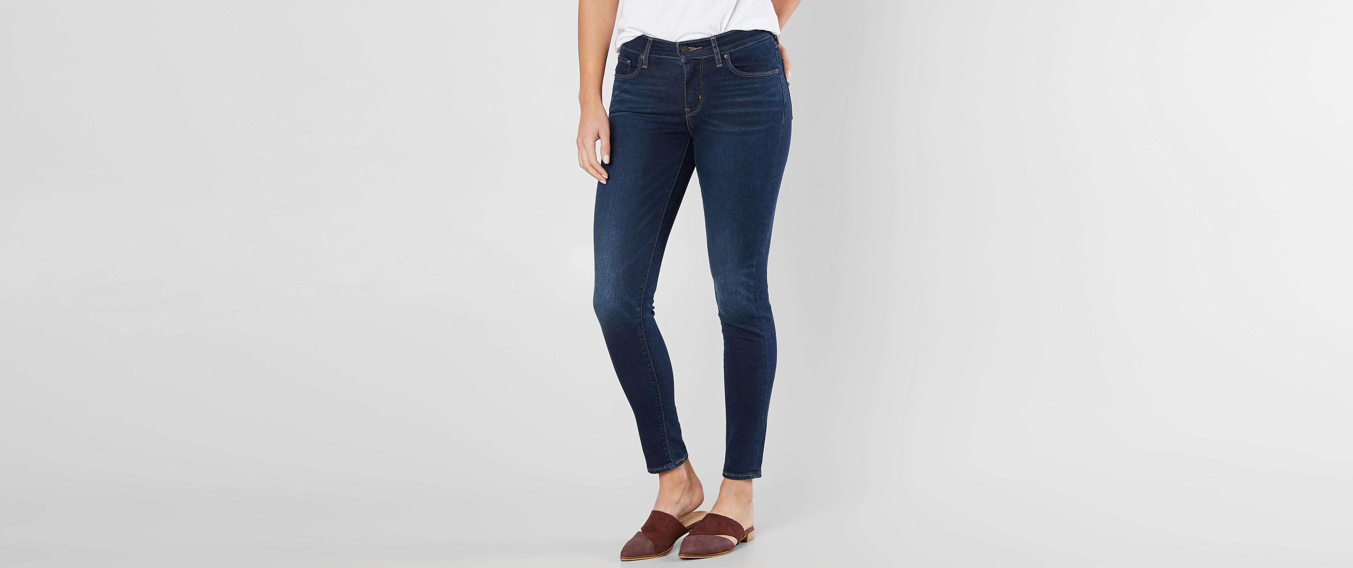 levi curvy skinny jeans