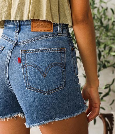 Levi&apos;s&#174; Premium Ribcage Short BACK_POCKET
