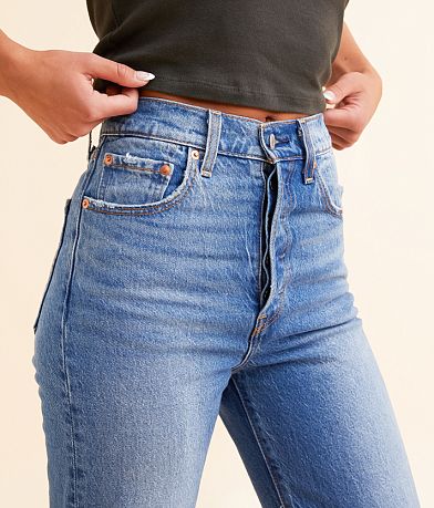 Levi&apos;s&#174; Ribcage Straight Stretch Jean MISC_DETAIL_1