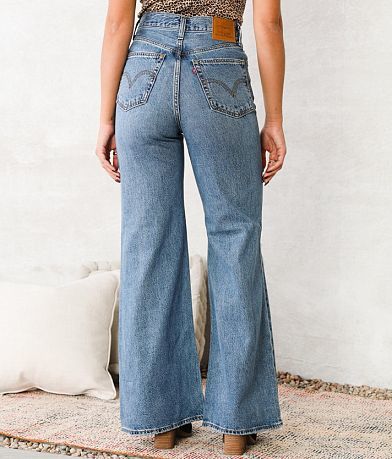 Levi&apos;s&#174; High Loose Flare Jean BACK