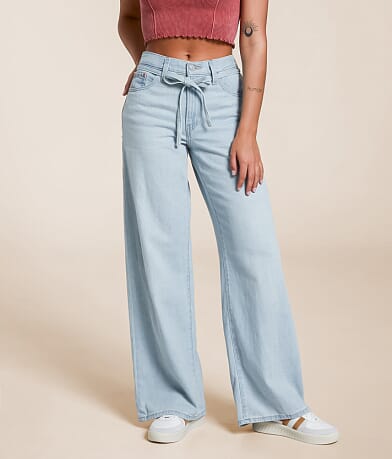 Levi's® XL Straight Stretch Jean front view