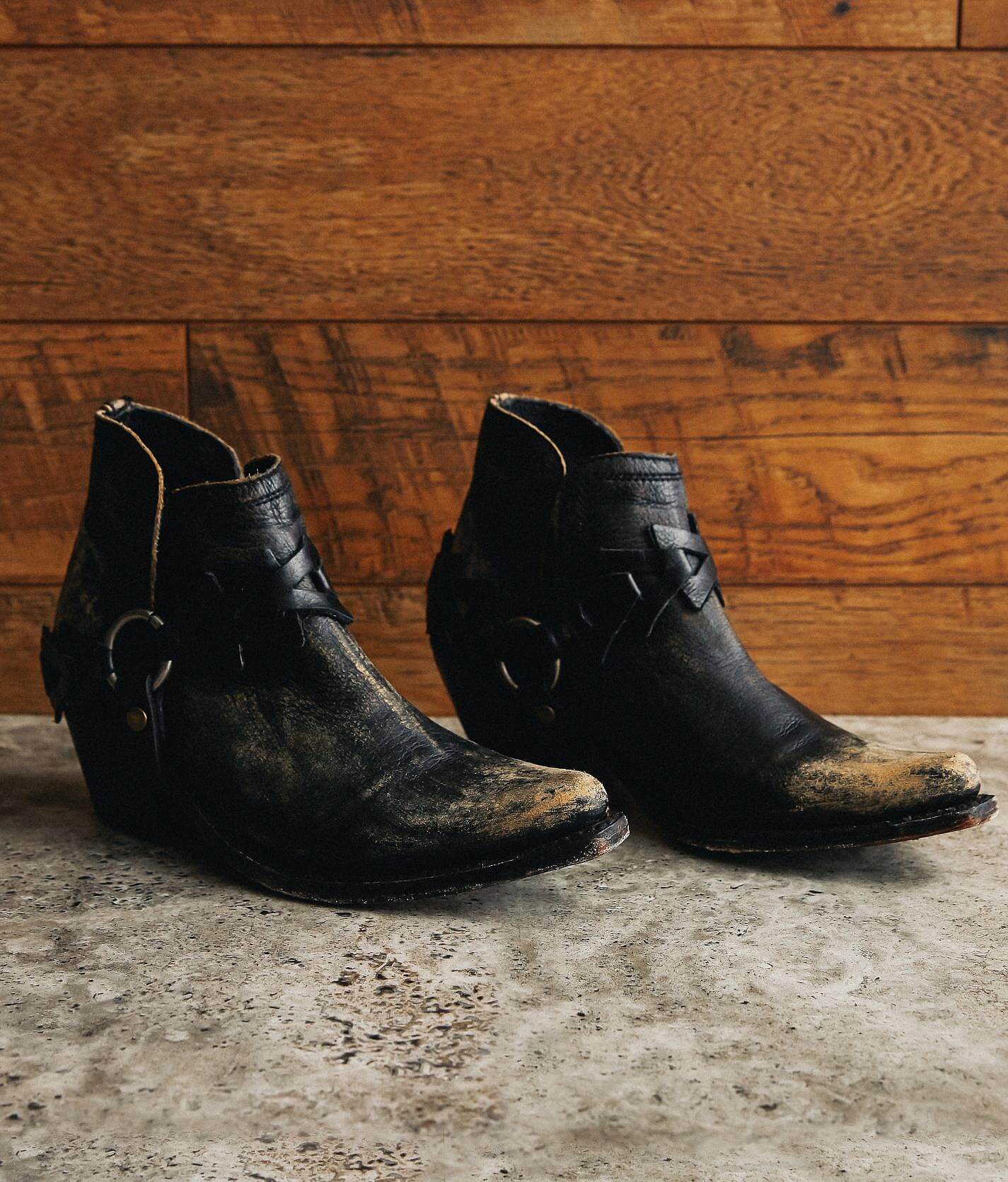 lillian heel boot