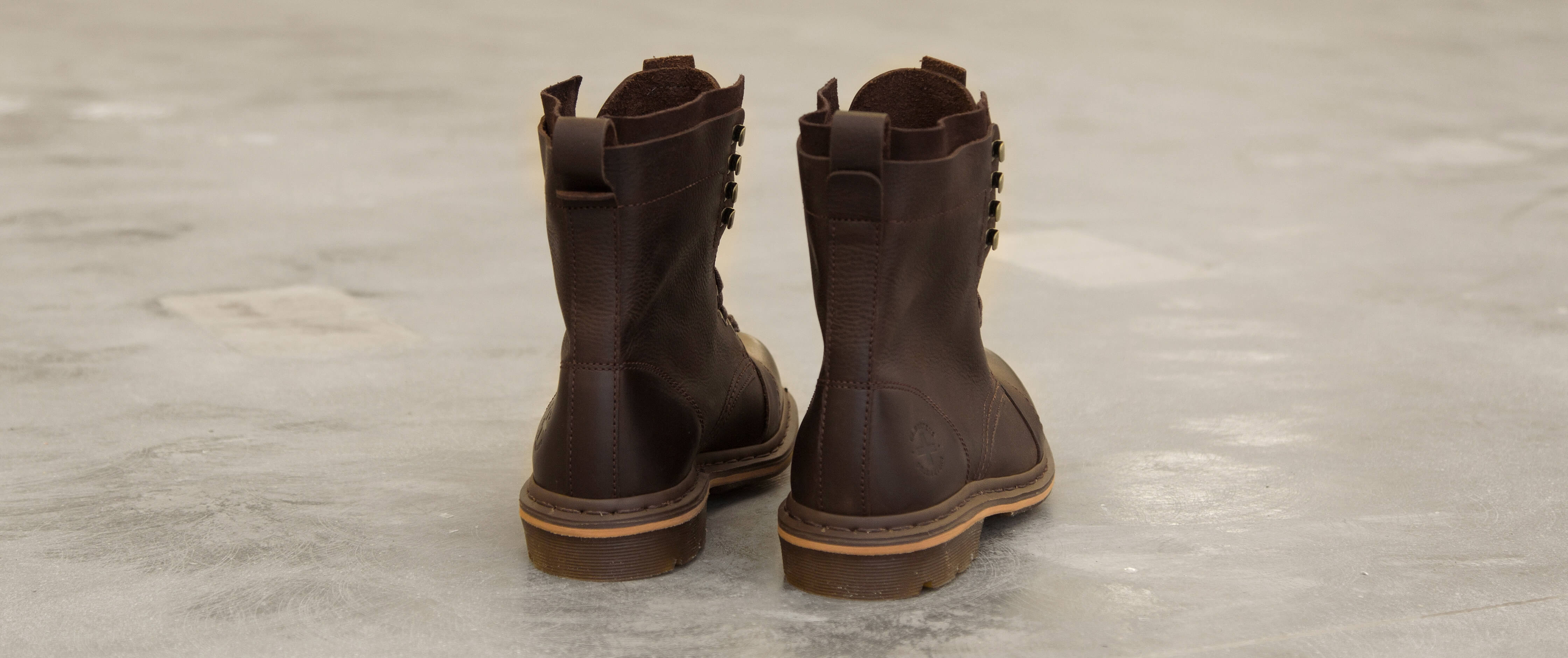 Dr. Martens Pier 9 Boot - Men display picture 2