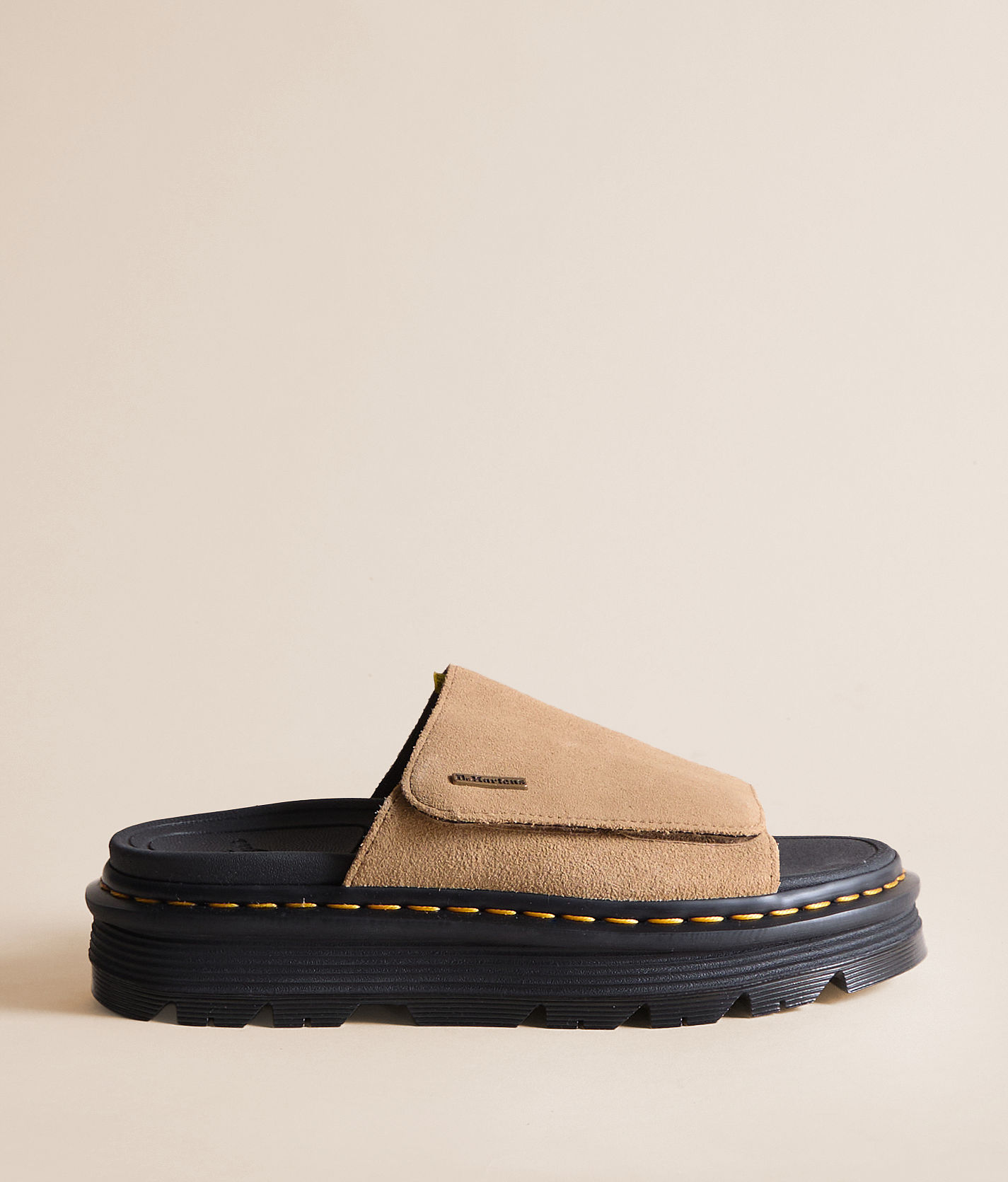 【アーニャ】Dr. Martens Zedzag Slide UK7 Dr. Martens Zebzag Leather Slide - Women's Shoes in Savannah Tan