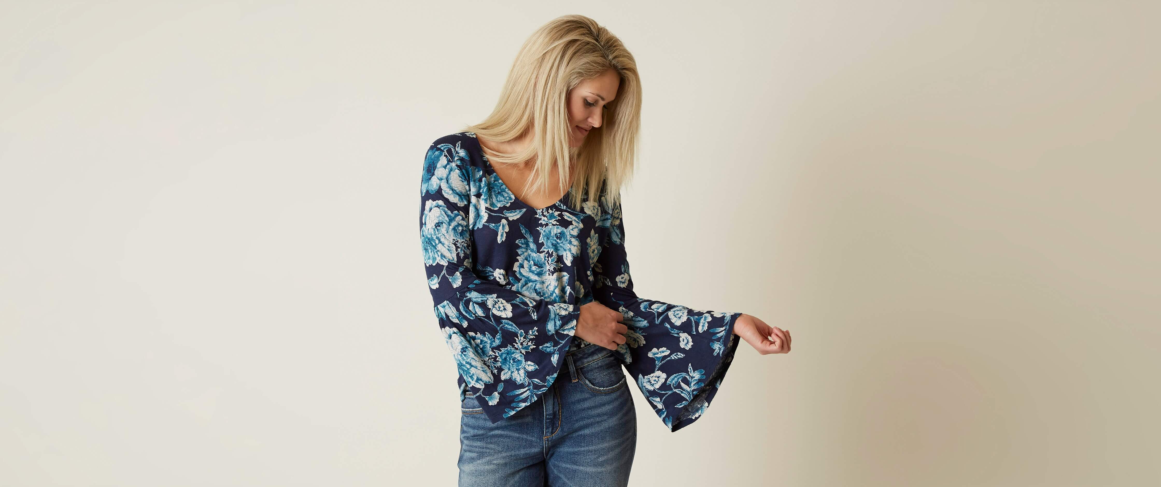lucky brand blue floral top