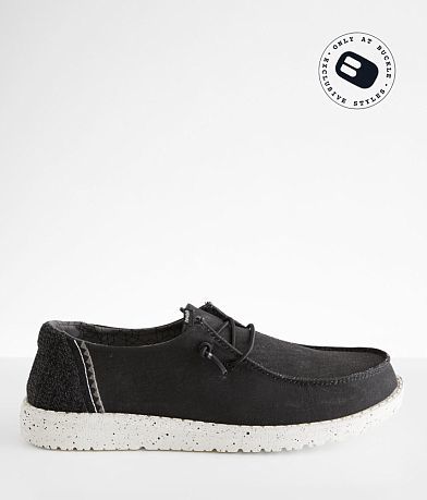 black casual shoes for women
