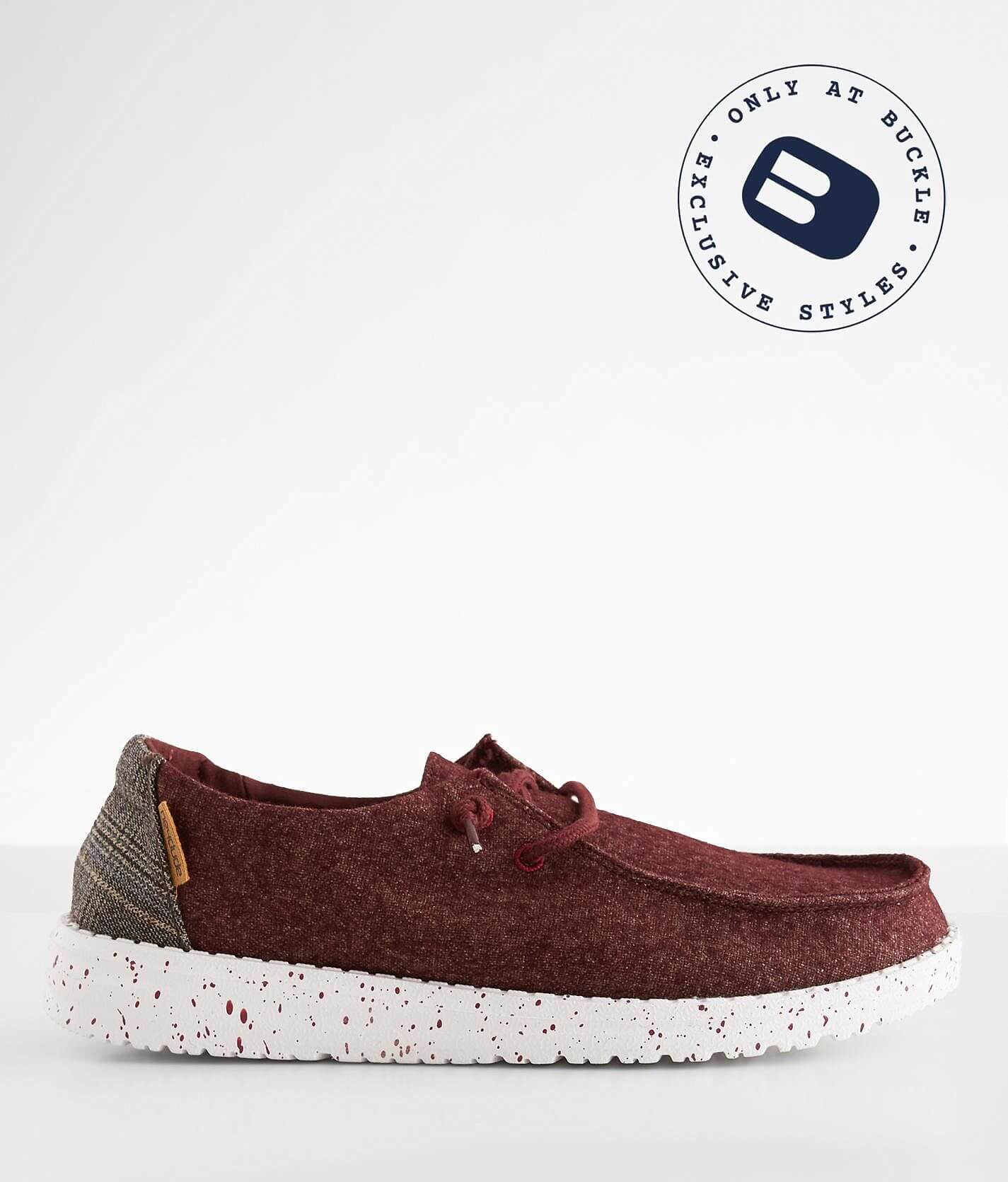 Maroon on sale dude shoes