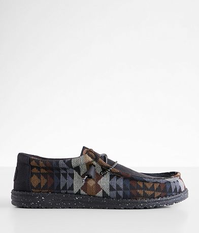 HEYDUDE™ Wally Walls Banjo Shoe front view